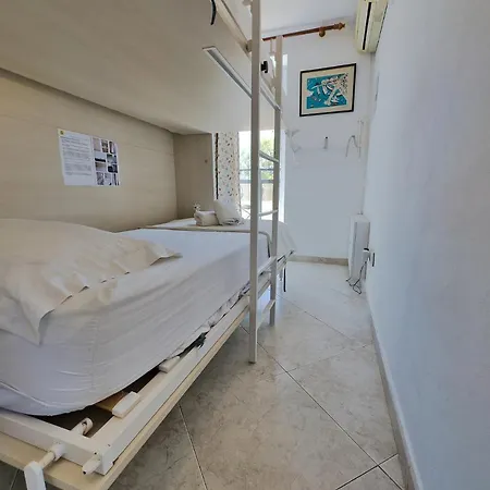 317 Skol Apartment *